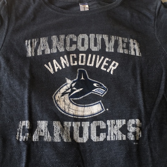 EUC Vancouver Canucks XL t-shirt - Picture 2 of 6